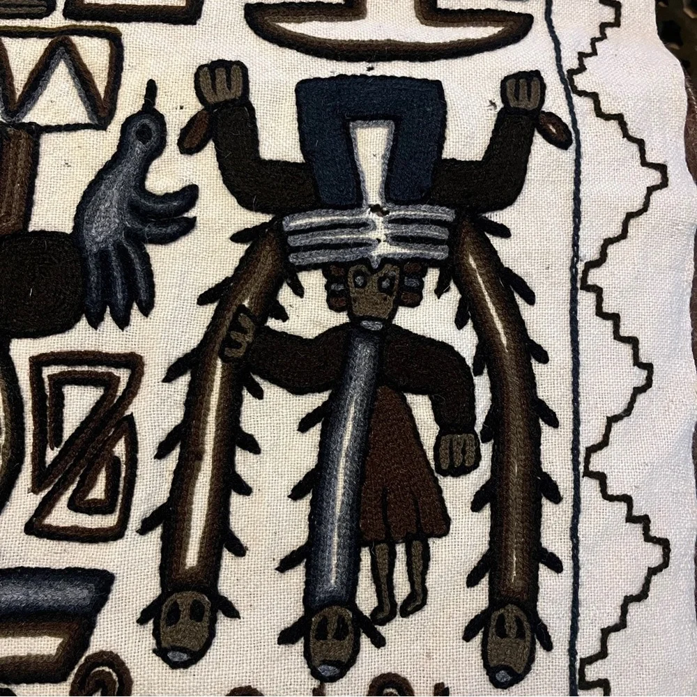 Vintage HANDMADE  PERUVIAN NAIVE STYLE CREWEL TAPESTRY